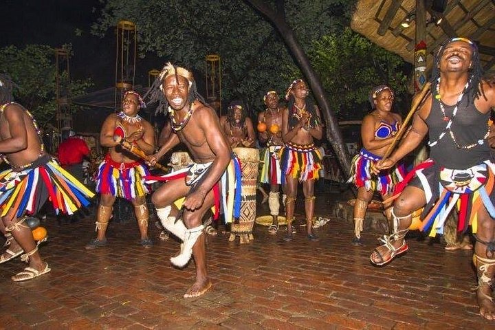African dining and drum show in Victoria Falls