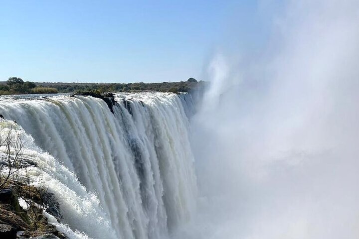 Guide tour of the falls in Victoria Falls