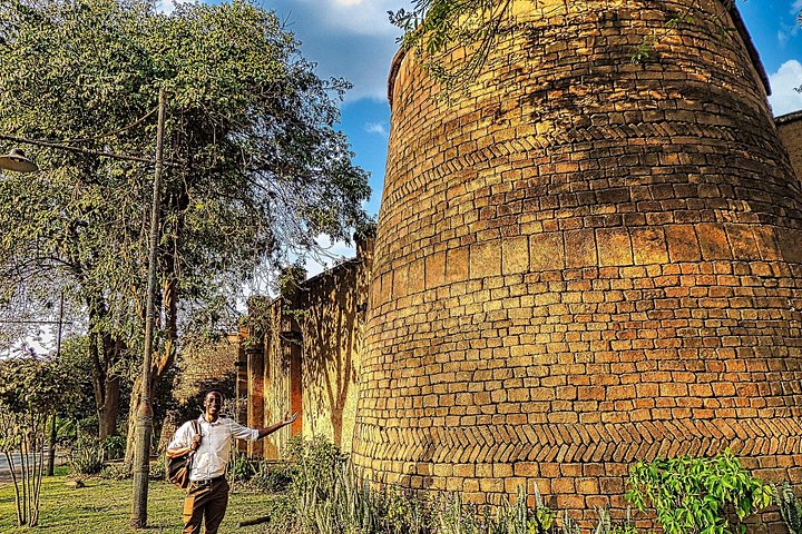 Guided walking safari of victoria in Great Zimbabwe