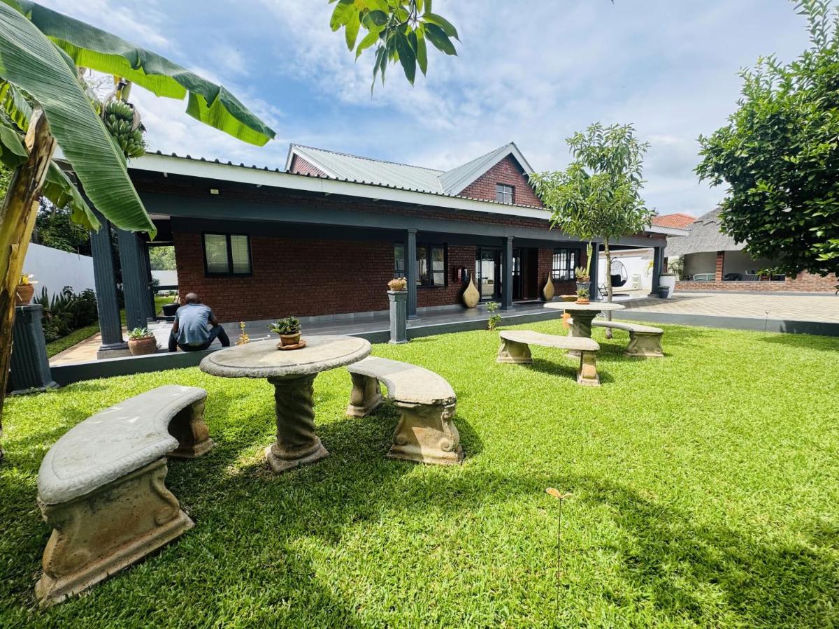 Mwenje Guest House, Victoria Falls, Zimbabwe