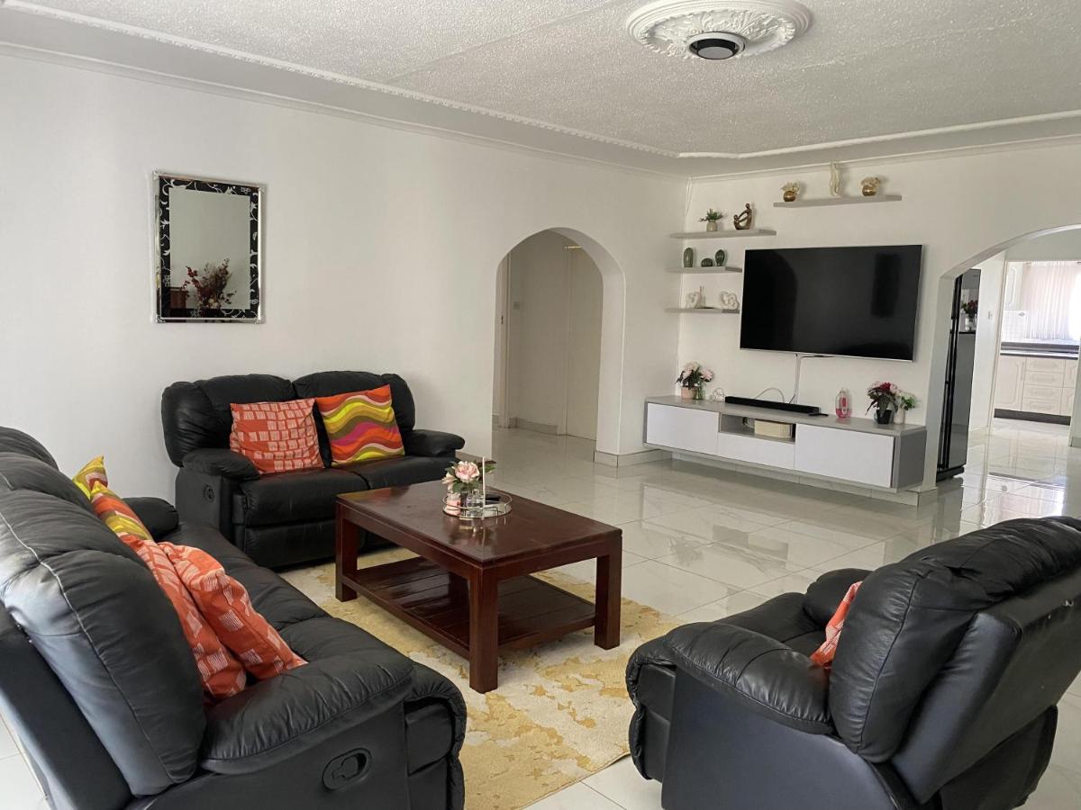 Newly renovated 4 bedroom Sable Close guesthouse, Harare, Zimbabwe