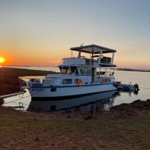 Siesta Houseboat, Cutty Sark Harbour, Kariba, Zimbabwe