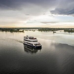 Sunset cruise on the upper in Victoria Falls