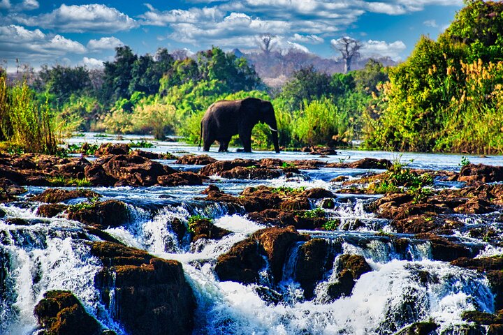 View of the falls bridge in Victoria Falls