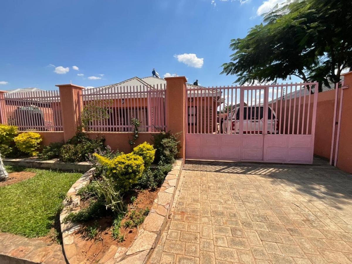 Zahara Lodge, Victoria Falls, Zimbabwe