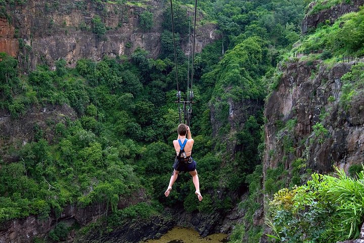 Zipline victoria falls in Victoria Falls